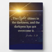 John 1:5 Licht scheint in Dunkelheit Fotoplatte (Vorderseite)