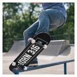 John 3:16 Einfache moderne Schwarz-Weiß-Christlich Skateboard<br><div class="desc">Modernes, einfaches Design. JOHN 3:16 Schwarzer Hintergrund mit weißem Text und Rahmen. #christlich #gospel</div>