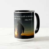 John 8:12 Wer mir folgt, wird nie hereinkommen Tasse (VorderseiteRechts)