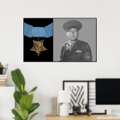 John Basilone und Die Ehrenmedaille Poster (Heimbüro)