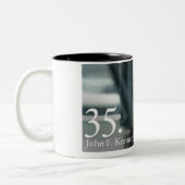 John F Kennedy Zweifarbige Tasse (Links)
