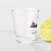 John J. Boland hat Glas gedreht (Links)