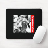John Lewis - Resist Mousepad (Mit Mouse)