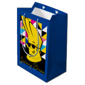 Johnny Bravo Pop Art Graphic Mittlere Geschenktüte (Rückseite Schrägansicht)