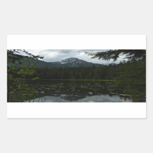 Johns Lake II am Glacier National Park Rechteckiger Aufkleber