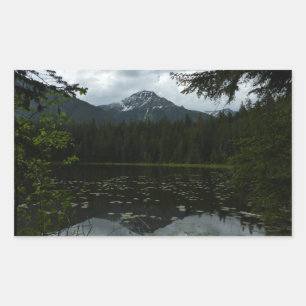 Johns Lake II im Glacier-Nationalpark Rechteckiger Aufkleber