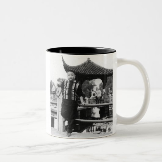 Johns Tasse (Rechts)