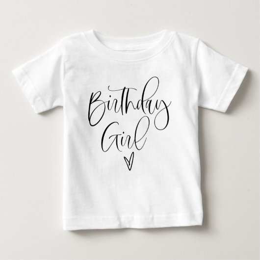 JOLIE Niedlich Modern Boho Script Birthday Girl Baby T-shirt (Vorderseite)