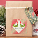 Jolly Christmas Elf Legs Stripes Holiday SQUARE Quadratischer Aufkleber<br><div class="desc">Freuen Sie sich auf frisch gestrichene, rot-Elfenbeingestreibe Strumpfhosen und grüne Stiefel mit Glocken und Ihre Weihnachtsdetails in schicker Schrift. Diese SQUARE Aufkleber (in 2 Größen) sind für Gastgeschenke, Geschenke, Einladungsumschläge, hausgemachte Essgeschenke und vieles mehr geeignet. ***ALLE SHAPES sind bereits für Sie in unserem Shop fertig und sehen die MATCHING-Artikel in...</div>