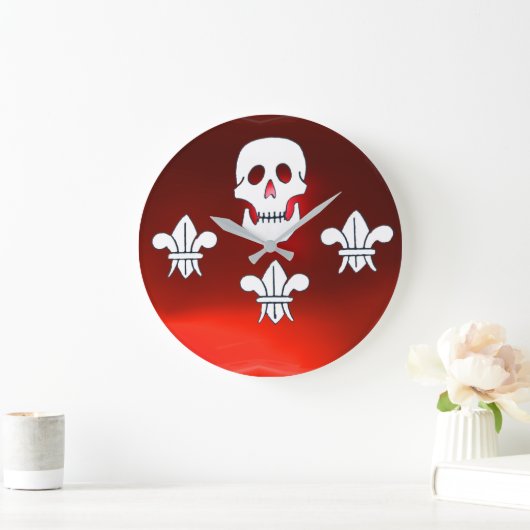 JOLLY ROGER SKULL AND THREE LILIES FLAG, Red Ruby Große Wanduhr (Zuhause)
