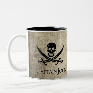 Jolly Roger und Name auf Vintage Zweifarbige Tasse
