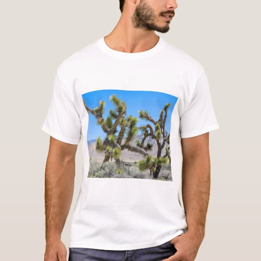 Joshua Tree in Kalifornien T-Shirt (Vorderseite)