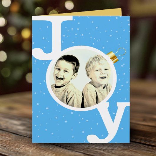 Joy bauble Text auf Himmelsblau Weihnachten