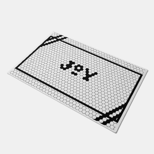 Joy Black and White Hex Tile Fußmatte (Schrägansicht)