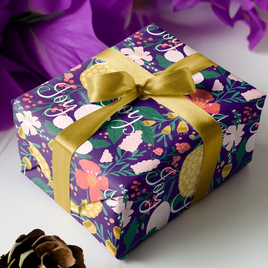 Joy Botanical Floral Festive Garden Muster Lila Geschenkpapier