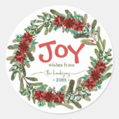 Joy Handwritten Script Name Red Christmas Wreath  Runder Aufkleber (Vorderseite)