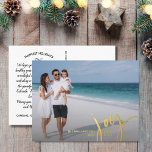 Joy Liebe Peace Large Foto Weihnachtsbrief Gold Folien Feiertagspostkarte<br><div class="desc">Mit dieser festlichen Postkarte mit "JOY" in einem handgezeichnet Typografie-Schriftart in Echtgoldfolie - Set gegen Ihr Foto - senden Sie besondere Urlaubswünsche aus. Fügen Sie einfach Ihren Namen und benutzerdefinierten Text zu der Vorderseite und Ihre eigenen typisierten Feiertag Gruß auf die Rückseite oder löschen Sie die Notiz, um Platz für...</div>
