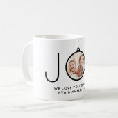 JOY Photo Ornament Simple Modern Christmas Holiday Kaffeetasse (Vorderseite Links)