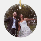 Joy Snowflake Unsere ersten Weihnachten als Mr. &  Keramik Ornament (Hinten)