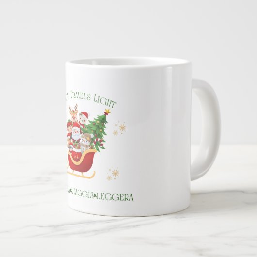 Joy Travels Light – Bilingual Holiday Sleigh Jumbo-Tasse (Vorderseite Rechts)