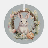 Joyeuses Pâques Easter Bunny in einem Blumenkranz Ornament Aus Glas (Rückseite)