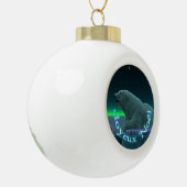 Joyeux Noё l - Ice Edge Polar Bear Keramik Kugel-Ornament (Links)