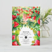 Joyful Charming Whimsical Strawberry Geburtstag Einladung (Stehend Vorderseite)