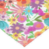 Joyful Garden Bloom Tischdecke (Schrägansicht)