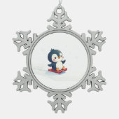 Joyful Kawaii Penguin Sledding Christmas Schneeflocken Zinn-Ornament (Vorderseite)