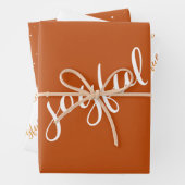 Joyful Script Snowflake Olive Green Holiday Wrappi Geschenkpapier Set (Beispiel)