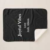 Joyful Vibes green Christmas holidays love family Sherpadecke (Vorderseite (Horizontal))