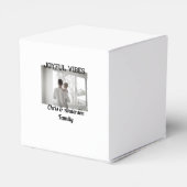 Joyful Vibes Vater Sohn Familie Weihnachtsfeiertag Geschenkschachtel (Rückseite)