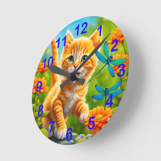 Joyous Kitten Runde Wanduhr (Winkel)