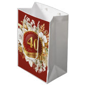 Jubiläum der Hochzeit in Burgund und Gold Mittlere Geschenktüte (Vorderseite Schrägansicht)