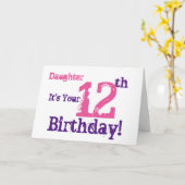 Jubiläum der Tochter in lila, rosa. Karte (Gelbe Blume)