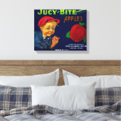 Jucy Bite Apple Crate LabelYakima, WA Leinwanddruck (Insitu (Schlafzimmer))