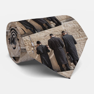 Juden beim Davenen am Kotel Krawatte