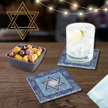 Jüdische dekorative Untersetzer<br><div class="desc">Jüdischer Feiertag und Stern von David Blue, Navy und Gold Paper Untersetzer Eine Designer-Papiertafel mit dem Star of David in der Mitte mit Touchs von Gold. Eine Grenze reichen Filigrees umgibt den Stern von David. Perfekt für jüdische Jüdische Feiern oder Feiertage Bat Mitzvah, Bar Mitzvah, Hanukkah, Chanukah, jüdische Untersetzer, Star...</div>