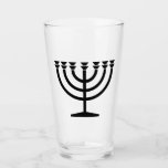 Jüdische Menorah (Symbol des Judentums) Glas<br><div class="desc">Dieses Design zeigt eine Menorah, die von jüdischen Leuten benutzt wird, um den achttägigen Urlaub von Hanukkah zu feiern. Die Menorah ist ein neunverzweigtes Kronleuchter, das während Hanukkah angezündet wird. Acht der neun Zweige verfügen über Lampen (Kerzen oder Öllampen), die die acht Nächte des Urlaubs symbolisieren; an jeder Nacht wird...</div>