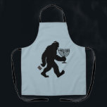 Jüdischer Bigfoot Hanukkah Chanukah Spaß Unglaubli Schürze<br><div class="desc">Jüdischer Bigfoot Hanukkah Chanukah Spaß Unglaublich witzig Menorah Dreidel</div>