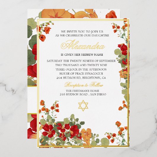 Jüdisches Mädchen Namensgebung Red Modern Floral Folieneinladung (Vorderseite/Rückseite)