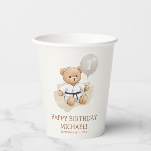 Judo Bear Turns One" – 1st Birthday 【Black-belt】 Pappbecher (Vorderseite)