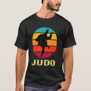 Judo-Hand-Vintage-Sonnenuntergang Kampfsport-Stil T-Shirt