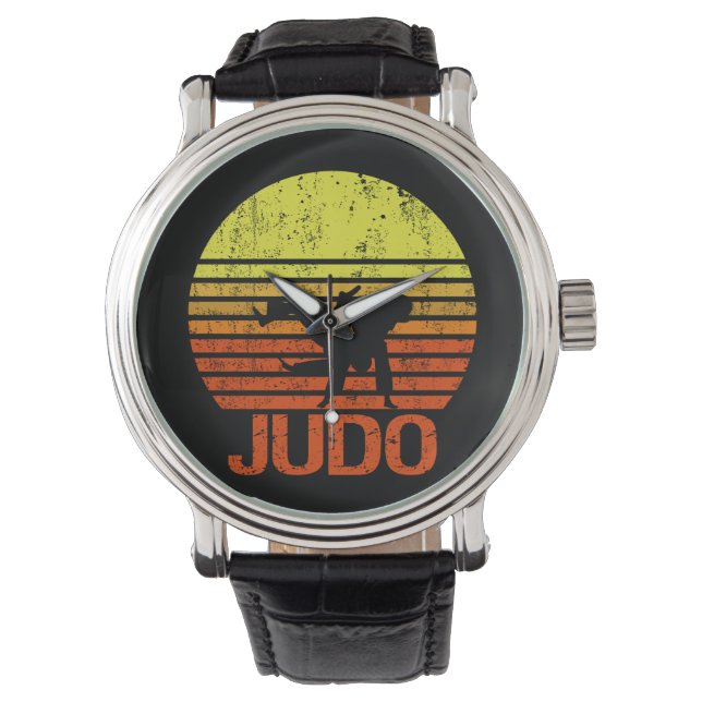 Judo Martial Arts Fighter Silhouette Stripes Retro Armbanduhr (Vorderseite)