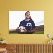 Jugendfußballspieler mit Fußballball Leinwanddruck (Insitu (Wohnzimmer))