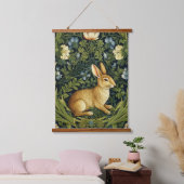 Jugendhase im Garten Wandteppich Mit Holzrahmen (Schlafzimmer)