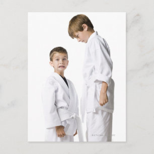 Jugendliche, die Kampfkunst praktizieren Postkarte