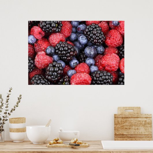 Juicy and Ripe Berry Fruit Medley Poster (Küche)