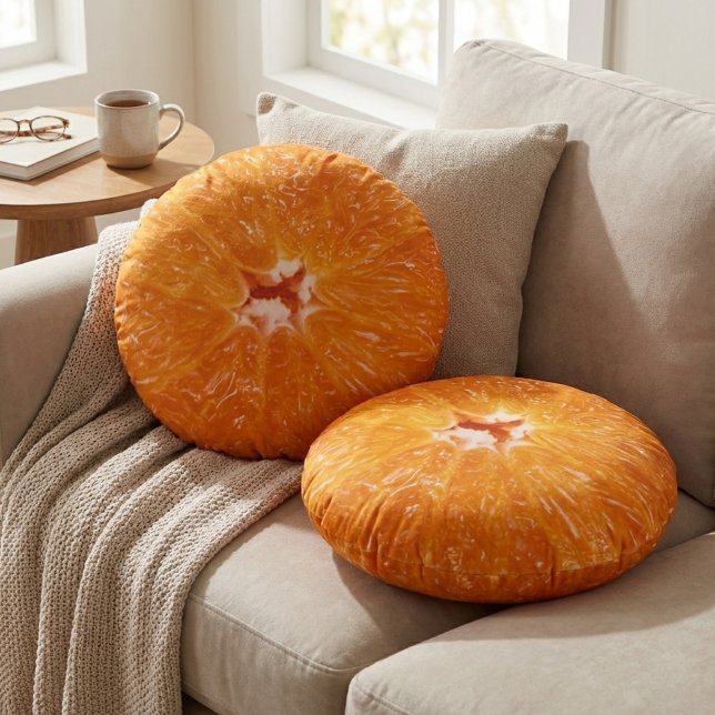 Juicy Citrus Fruit Decor - Vibrant Orange Slice Rundes Kissen (Von Creator hochgeladen)