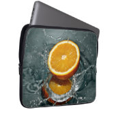 Juicy-positive Orange für Vitamin-Stimmung Laptopschutzhülle (Vorne Rechts)